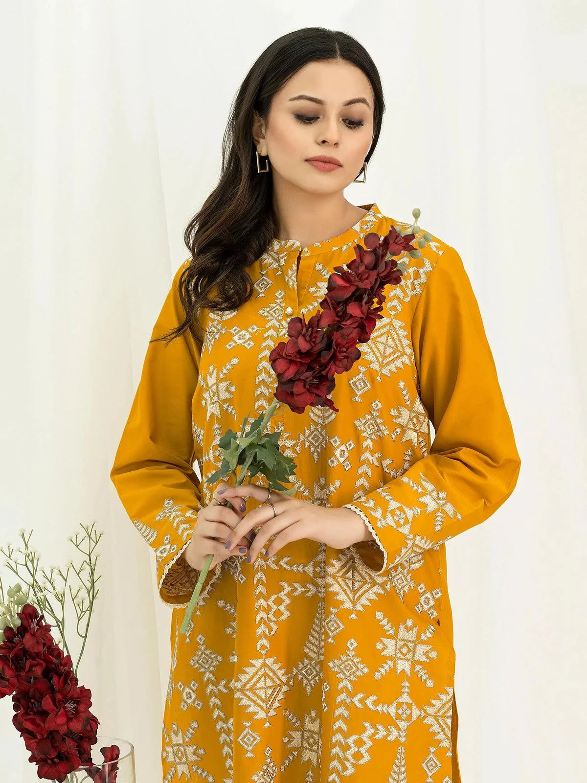 LIMELIGHT-2PC DHANAK EMBROIDERED SUIT-GUL05
